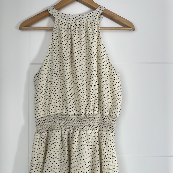 A gorgeous spring dress 👗 - Picture 7 of 9